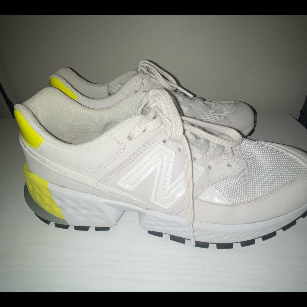 FIGS NEW BALANCE COLLAB shoes